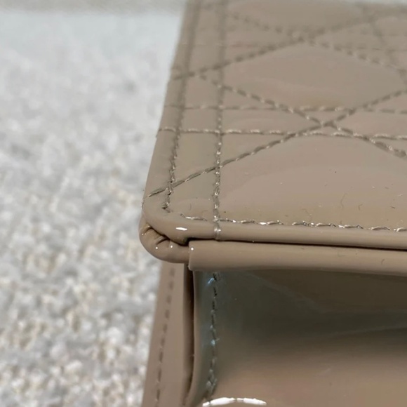 Authentic Dior Lady Dior Hazelnut Patent Cannage Pouch on Chain - Picture 4 of 16